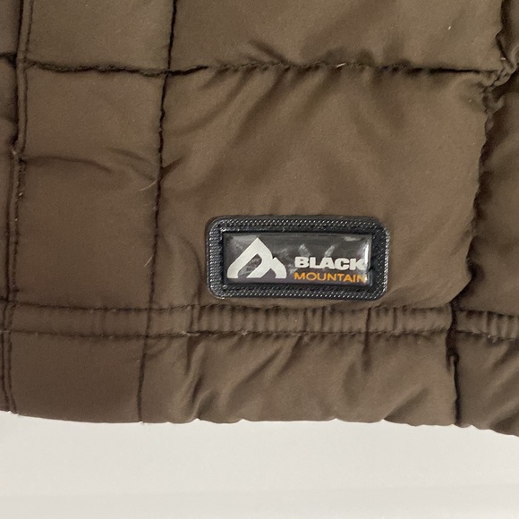BLACK MOUNTAIN - down puffer vest green size small - Picture 2 of 7